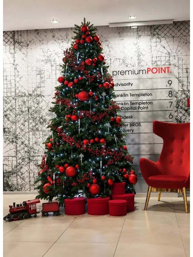 Rêve de Noël · închiriere brad tematic roșu și verde