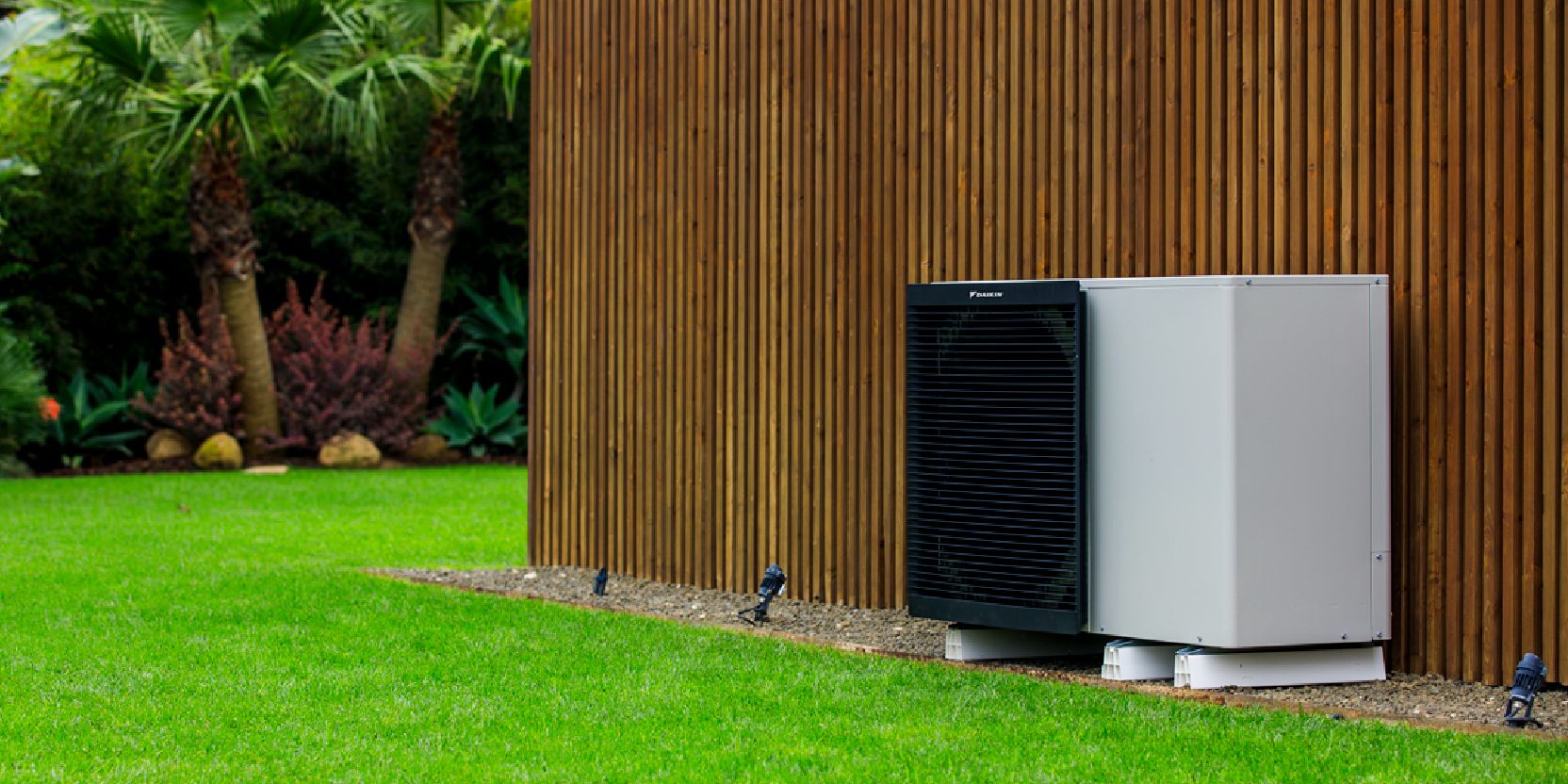 Pompă de căldură Daikin Altherma 3 M EBLA11D3W1 11 kW monobloc încălzire și răcire